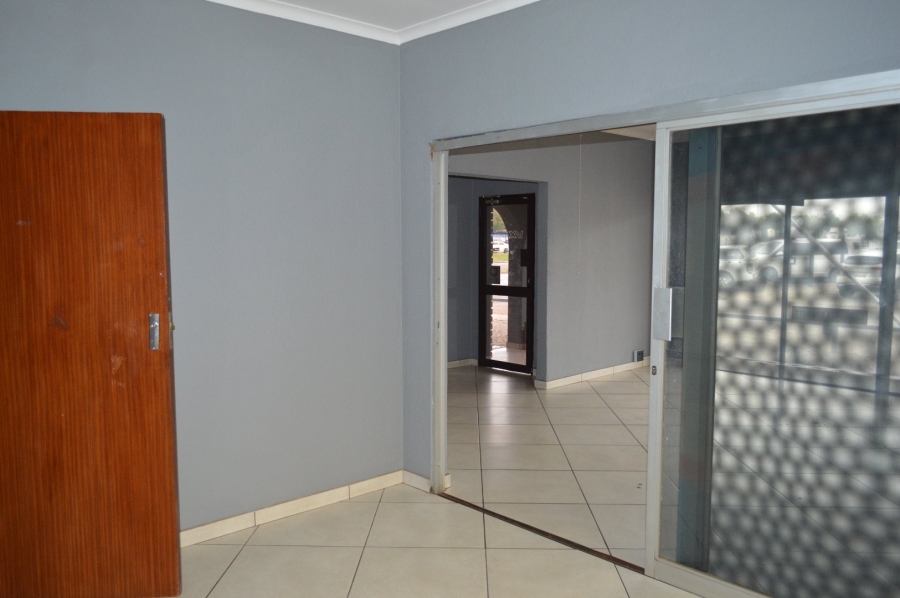 Commercial Property for Sale in Collerville North West